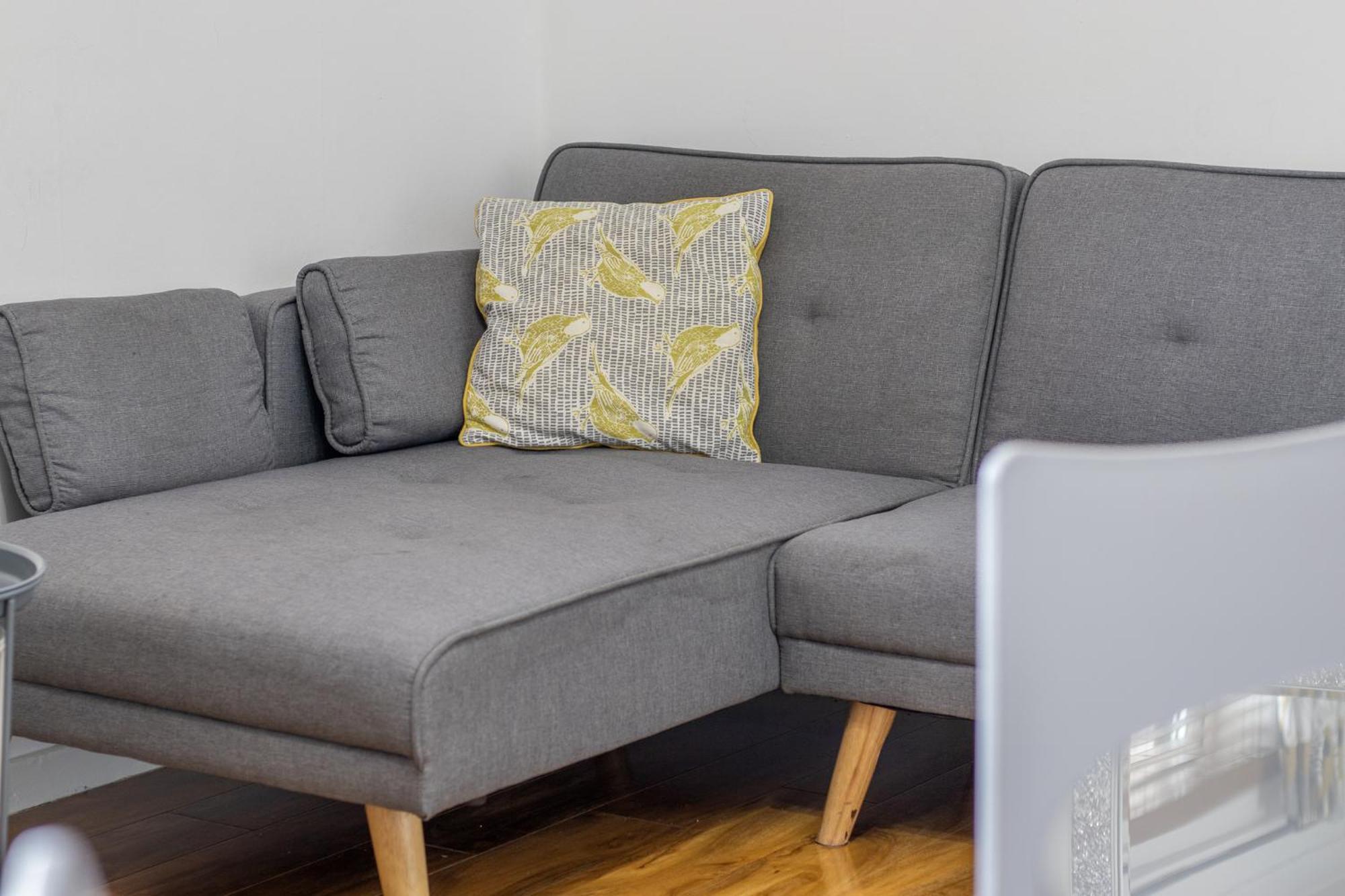 1 Bed Apartment Central Hamilton Free Wifi With Great Transport Links To Glasgow Exteriör bild