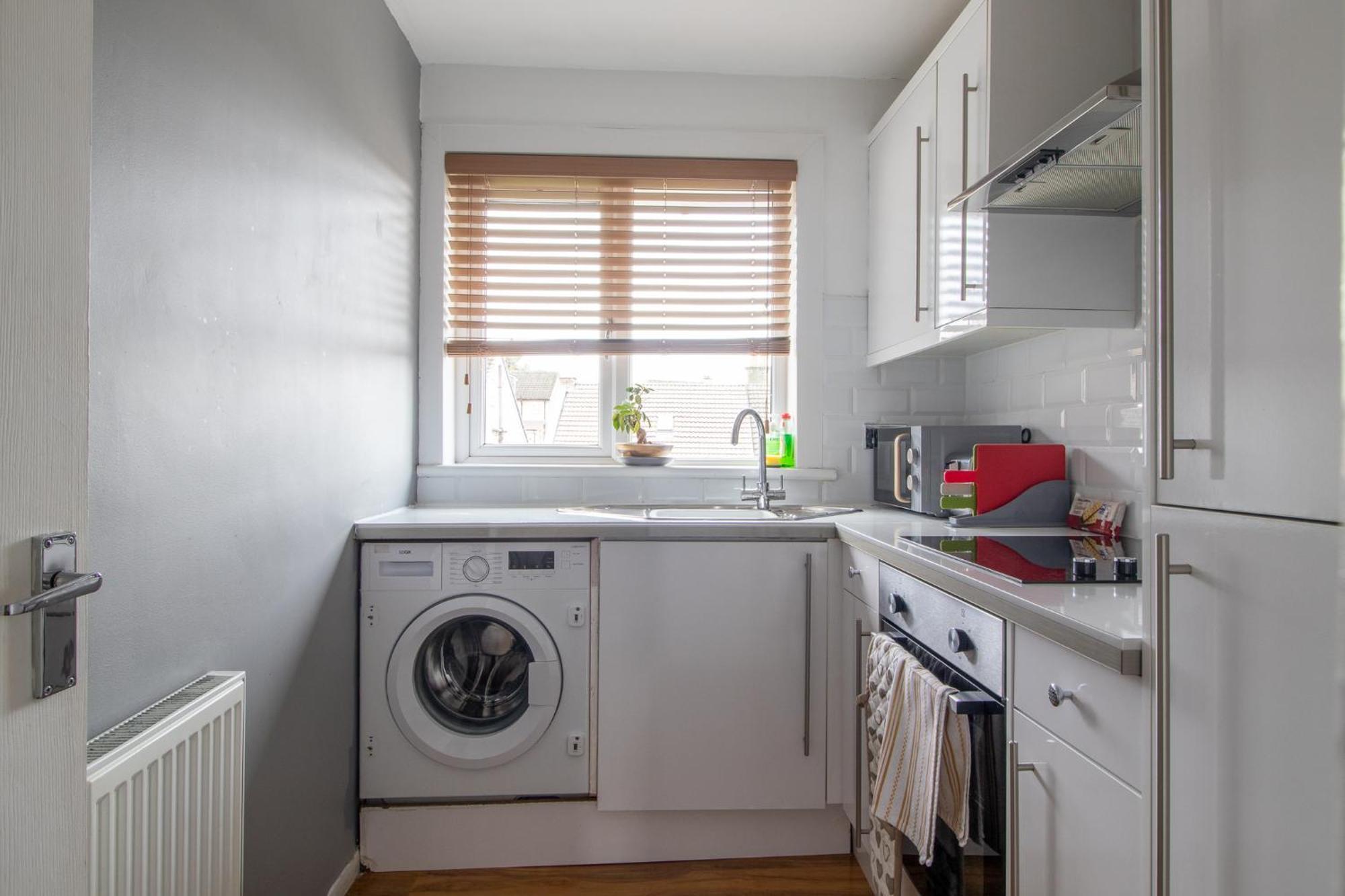 1 Bed Apartment Central Hamilton Free Wifi With Great Transport Links To Glasgow Exteriör bild