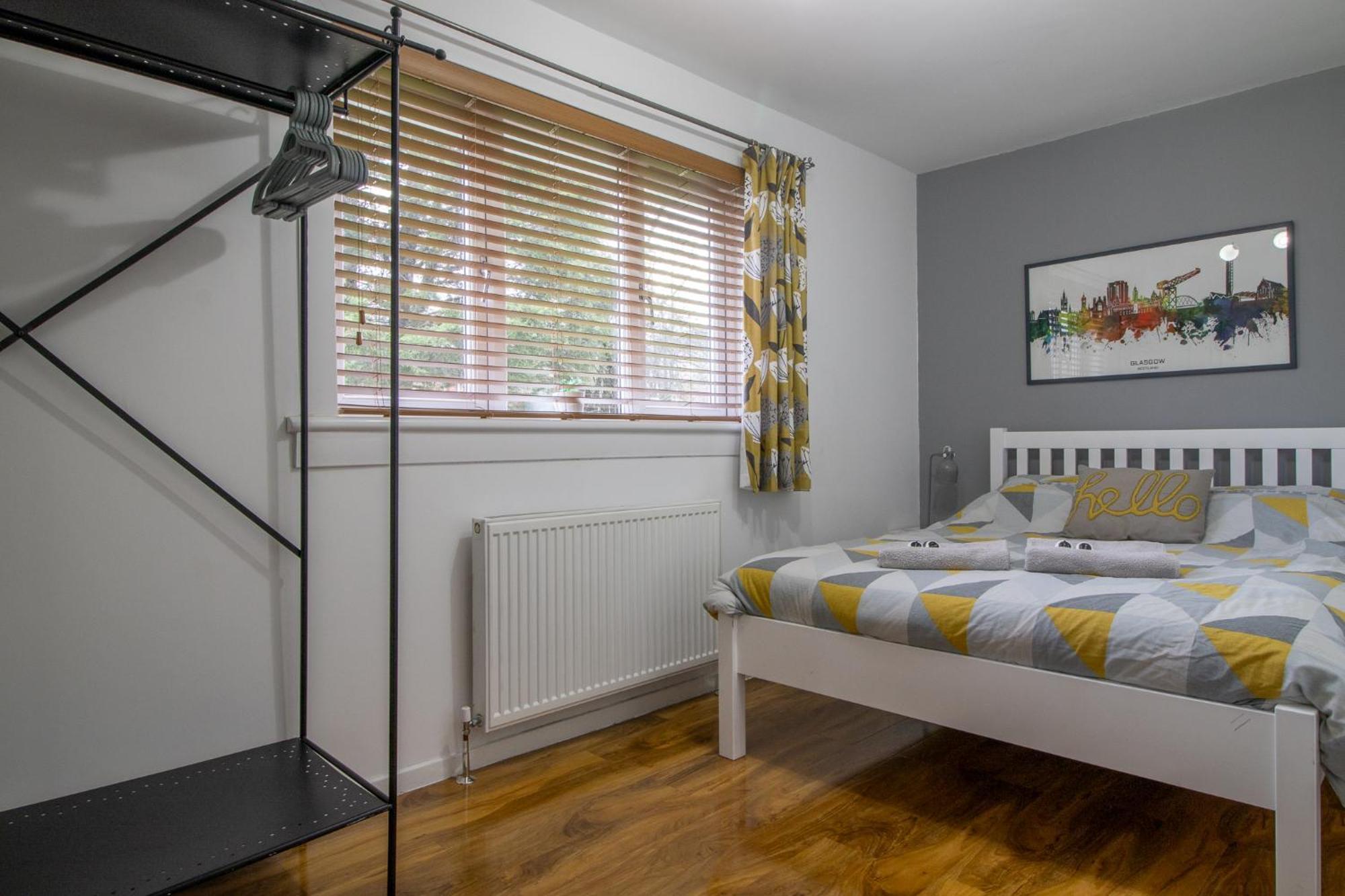 1 Bed Apartment Central Hamilton Free Wifi With Great Transport Links To Glasgow Exteriör bild